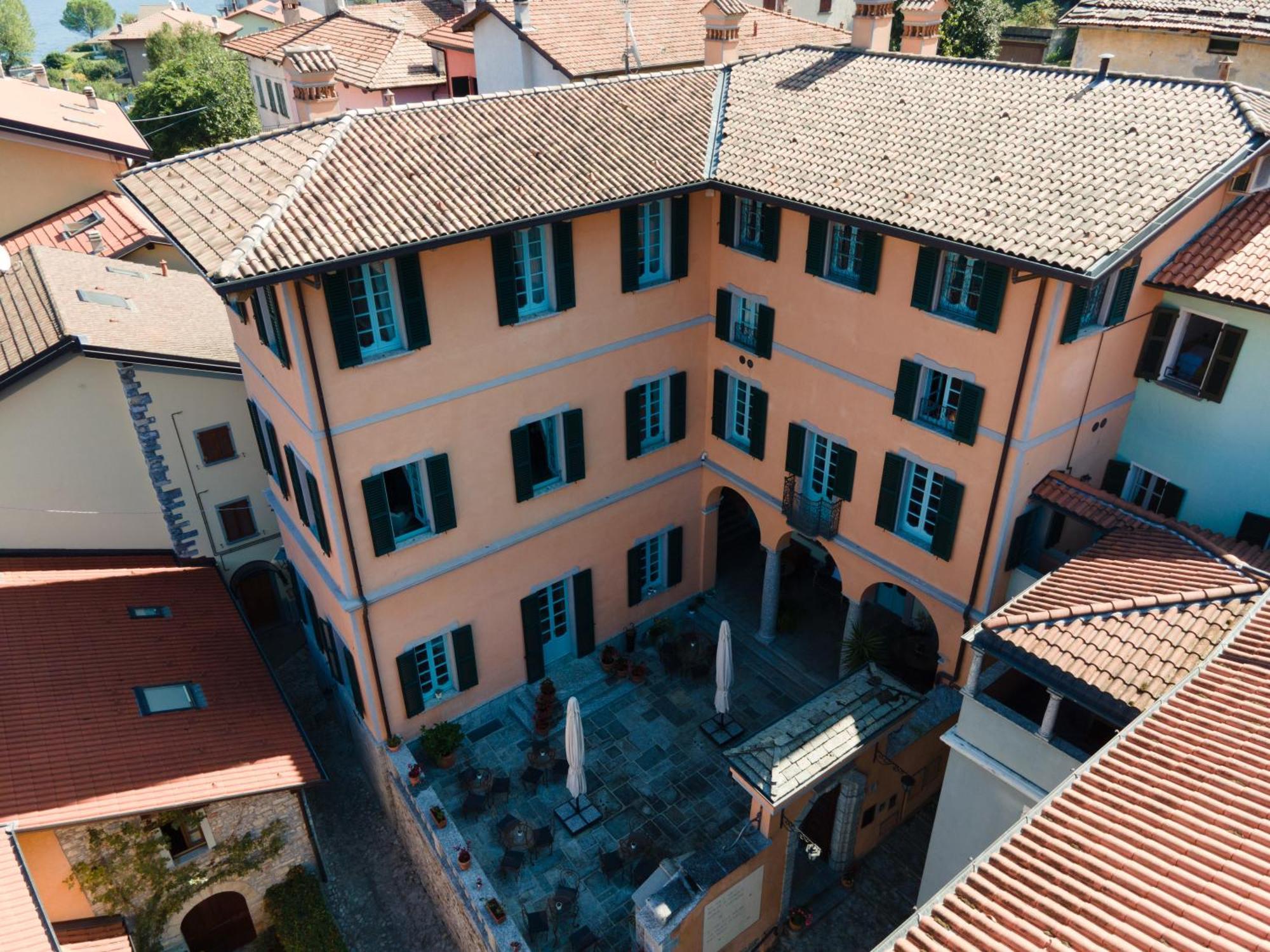 Palazzo Del Vicere Aparthotel Lezzeno Exterior photo
